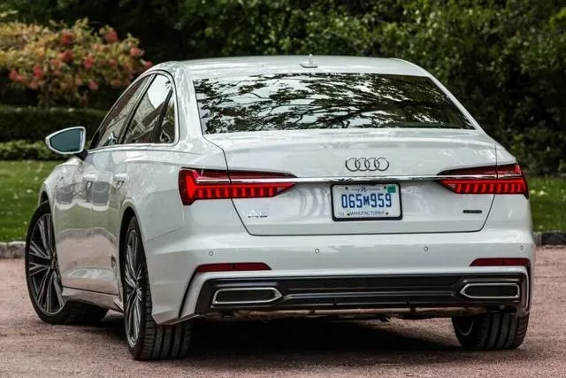 Audi рассекретила новый A6 2019 года